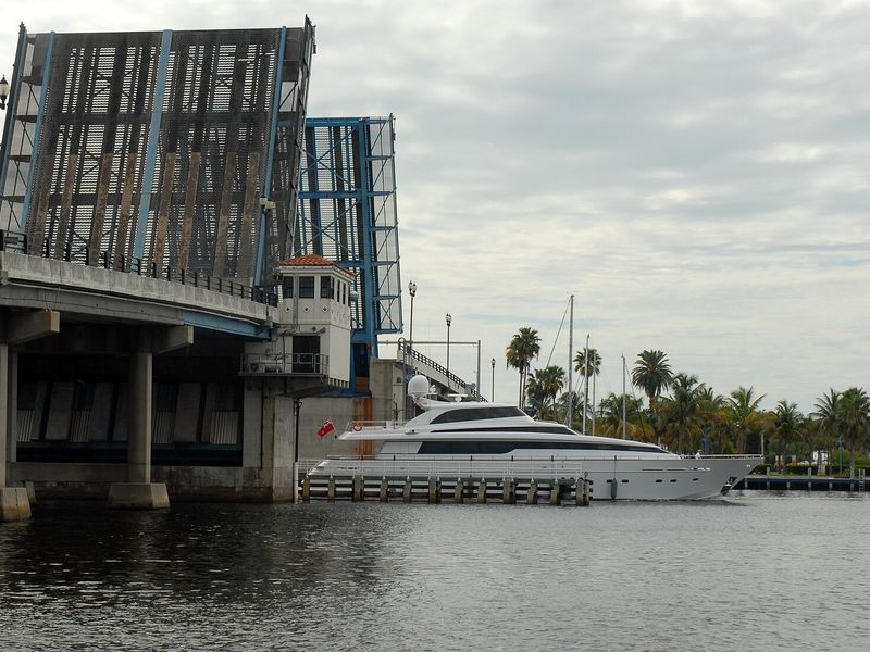 The Las Olas Boulevard bridge opened for a yacht