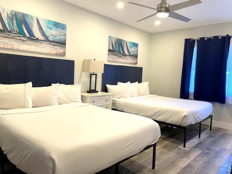 Bedroom Suite at Hollywood Beach Hotels, photo 3
